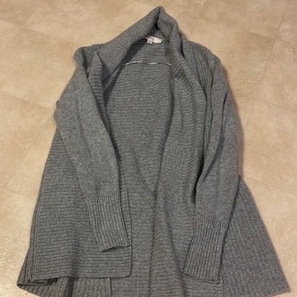 LOFT Sweaters - LOFT cardigan
